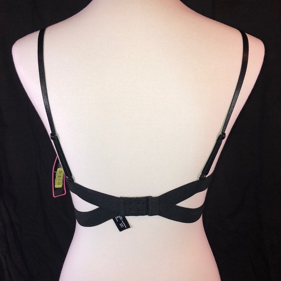New Multi way push up convertible bra. - Picture 2 of 3
